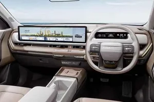Kia Seltos 2027 Debuts with Massive 27-Inch Dual-Screen Display - image 5
