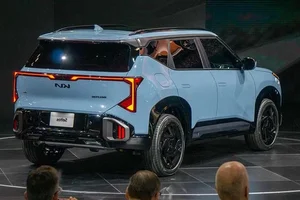 Kia Seltos 2027 Debuts with Massive 27-Inch Dual-Screen Display - image 9