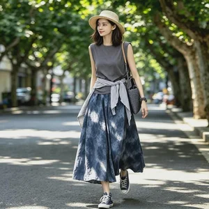 Chic Summer-to-Autumn Fashion: Why Blue and Gray Offer the Perfect Refreshing Look - image 7