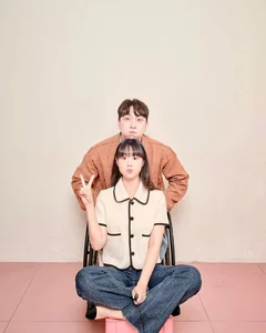 Song Jieun Shares Heartwarming Love Story with Boyfriend Park We on TV - image 3