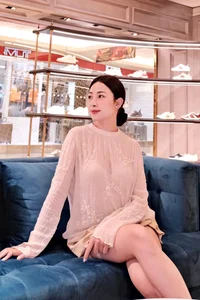Successful Female Hotel Entrepreneur Inspires with Stunning Fitness Transformation and Luxury Lifestyle - image 7