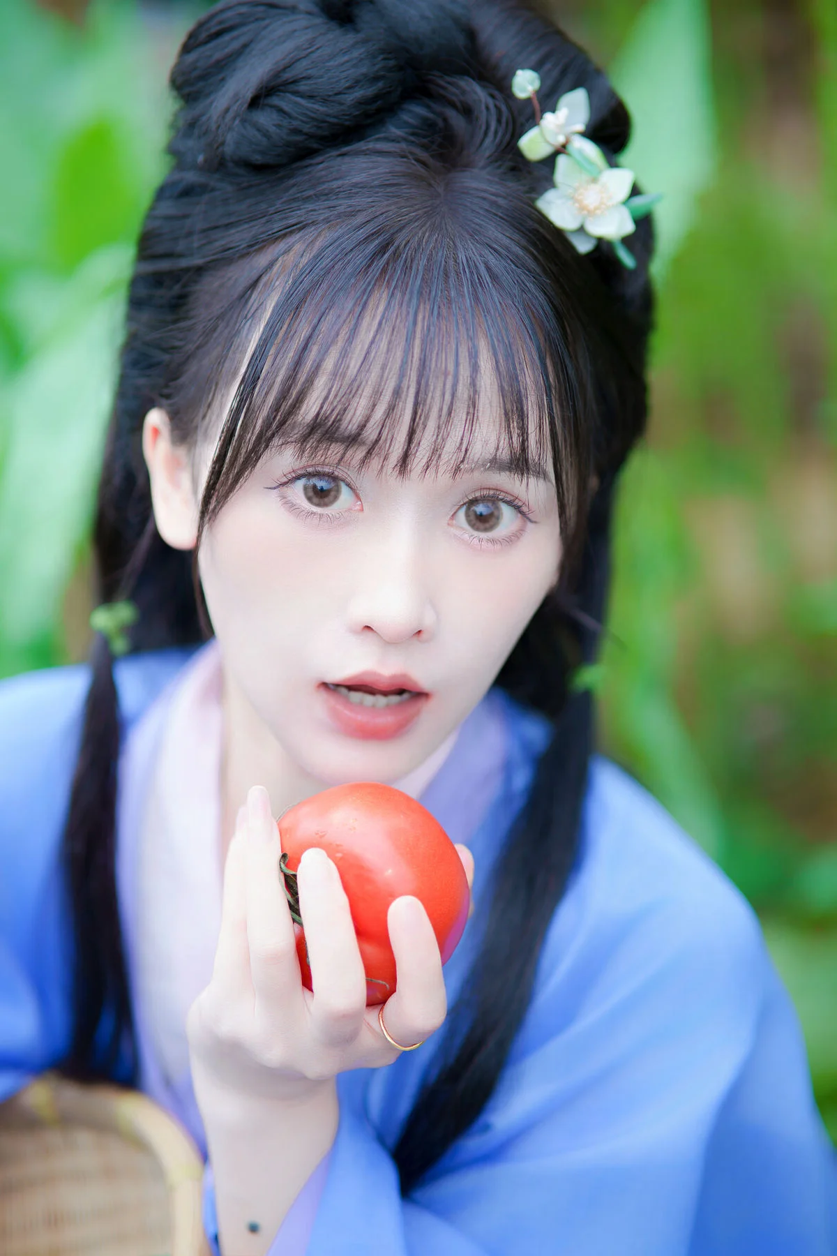 YiTuYu Art Language Vol.7290: The Captivating Visuals of Xiao Xiao Yu