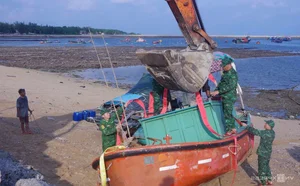 Coastal Islands Rush Emergency Preparations as Super Typhoon Yagi Approaches - image 2