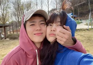 Park Bo Gum Dating Rumors: 4 Iconic Actresses Linked to the Hallyu Star - image 7
