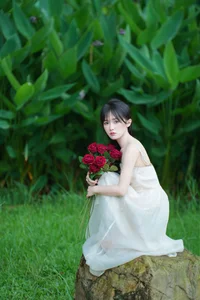 YiTuYu Art Language Vol.7390 Featuring Xiao Xiao Yu: Elegant Portrait Photography Gallery - image 19