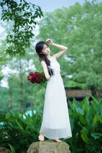 YiTuYu Art Language Vol.7390 Featuring Xiao Xiao Yu: Elegant Portrait Photography Gallery - image 20