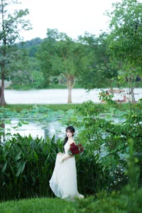 YiTuYu Art Language Vol.7390 Featuring Xiao Xiao Yu: Elegant Portrait Photography Gallery - image 9