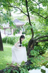 YiTuYu Art Language Vol.7390 Featuring Xiao Xiao Yu: Elegant Portrait Photography Gallery - image 8