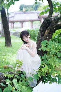 YiTuYu Art Language Vol.7390 Featuring Xiao Xiao Yu: Elegant Portrait Photography Gallery - image 11