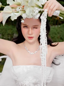 Ngoc Trinh Sparks Wedding Rumors in Stunning Two-Piece Bridal Gown - image 2