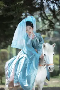 Zhi Zhi Qi: Enchanting Traditional Beauty on Horseback – YiTuYu Vol.8831 Forest Dream - image 14