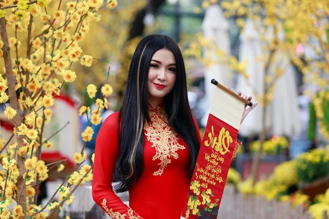 Beautiful Lunar New Year Photoshoots: Festive Fashion and Joyful Spring Vibes
