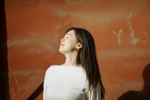 Serene winter afternoon with Wo Shi Xiao Long Ya - YiTuYu Vol.8917 - image 11