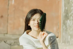 Serene winter afternoon with Wo Shi Xiao Long Ya - YiTuYu Vol.8917 - image 1