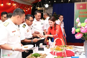 Diplomatic Dinner on Vietnam Navy Ship 20 in Malaysia - image 5