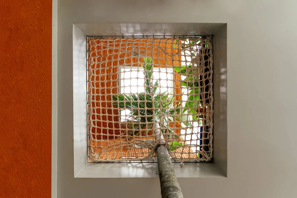 Innovative Tube House Design Frames the Sky with Stunning Courtyard
