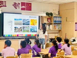 The Billionaire Daughter Who Chose a Humble Life as a Teacher - image 10