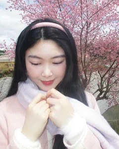 Quyen Linh's Daughter Lo Lem Stuns in Ethereal Peach Blossom Garden Photoshoot - image 0