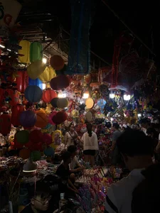 Vibrant Mid-Autumn Festival Celebrations: Street Check-ins and Grand Residential Events - image 0