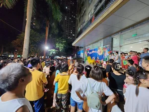Vibrant Mid-Autumn Festival Celebrations: Street Check-ins and Grand Residential Events - image 10