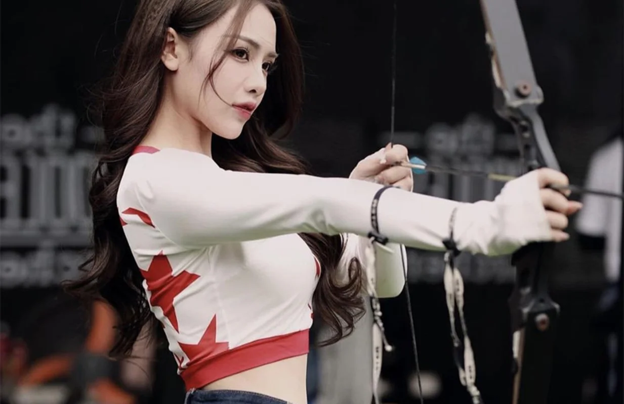 Vietnamese Influencers Spark a Stylish New Fitness Trend with Archery