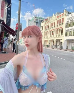 Thai Beauty Showcases Bold Mermaid-Inspired Lingerie in Breathtaking New Gallery - image 2