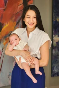 Celebrating Joy: Vietnamese Celebrities Who Welcomed New Babies in 2023 - image 6