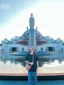 Vietnamese Olympic Swimmer: The Everyday Beauty of Paris 2024 Athlete Gallery - image 7