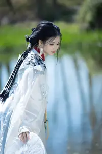 Wan Jiang Ting Vol.8722: Ethereal Beauty by the Stream, A Poetic Visual Journey - image 10