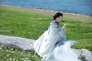 Wan Jiang Ting Vol.8722: Ethereal Beauty by the Stream, A Poetic Visual Journey - image 22