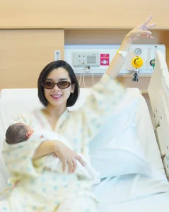 Newborn Joy: Quynh Luong Shares Intimate Moments with Her Growing Family - image 9