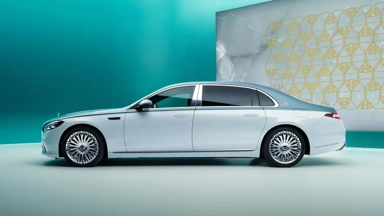 The 2027 Mercedes-Maybach S-Class Redefines Luxury and the V12 Engine Legacy