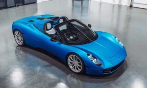 The Last Standing V12 Engine Supercars in the World - image 13