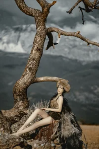 Elegant Visuals: YiTuYu Art Language Vol.6484 featuring Model Ran Ran - image 1