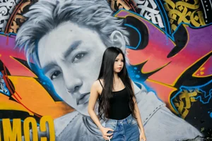 Son Tung M-TP Graffiti Wall in Hanoi Becomes Viral Check-In Hotspot - image 7