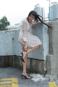 Tuantuan Breezy Summer Style: IESS Dynamic Skirt and Leg Photography - image 7