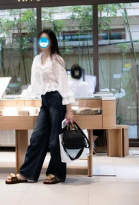 The 'Meo Meo' Trend: How Excessive Content Creation is Changing Cafe Culture Etiquette - image 0