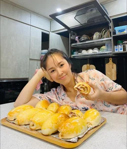 Actress Le Phuong Shines as a Devoted Mother and Talented Homemaker - image 13