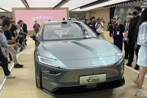 Toyota bZ7: S-Class Sized Electric Sedan, 700km Range. Huawei Tech Stuns! - image 1