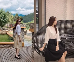 Miss Dang Thu Thao Showcases Elegant Street Style in Seoul - image 8