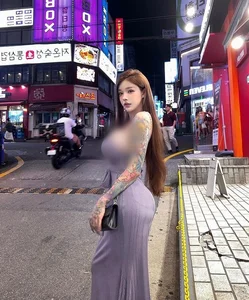 Captivating and Curvy Influencer Defines Modern Elegance - image 1