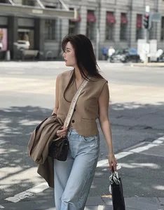 Travel in Style: Diem My 9X’s Guide to Chic and Dynamic Vacation Outfits - image 3