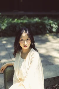 YiTuYu Art Language Vol.10311 Xiao U: A Stunning 36-Photo Gallery of Modern Aesthetic Photography - image 22