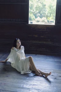 YiTuYu Art Language Vol.10311 Xiao U: A Stunning 36-Photo Gallery of Modern Aesthetic Photography - image 26