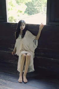 YiTuYu Art Language Vol.10311 Xiao U: A Stunning 36-Photo Gallery of Modern Aesthetic Photography - image 31