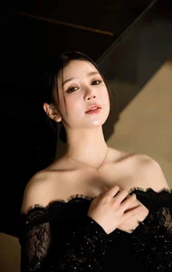 Quynh Kool Dramatic New Look Sparks Plastic Surgery Rumors Among Fans - image 0