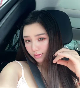 Quynh Kool Dramatic New Look Sparks Plastic Surgery Rumors Among Fans - image 2