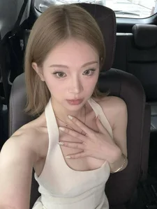 Vietnamese Star Linh Ka Climbs Global Beauty Rankings: A New Era of International Recognition for Her Stunning Visuals - image 4