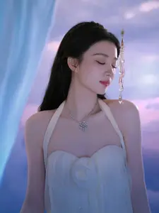 Wang Churan: Dreamy Beauty by the Sunset Window, Captivating Ethereal Moment - image 5