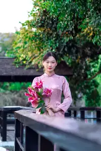 Discover the Grace of Vietnamese Women – A Symbol of Traditional Elegance. - image 0